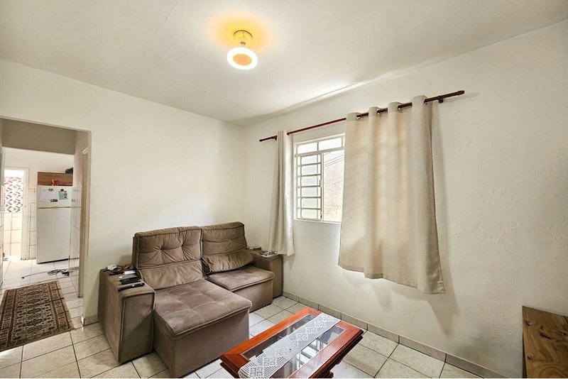 Casa a venda - Vila Guarani - 4 dormitórios 116m² do Café São Paulo - 