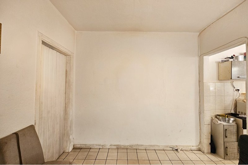 Casa a venda - Vila Guarani - 4 dormitórios 116m² do Café São Paulo - 