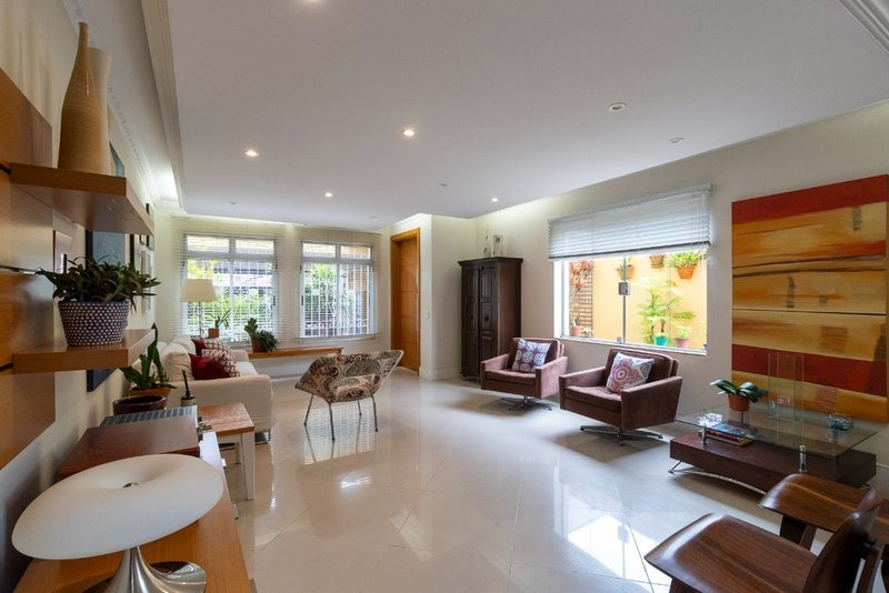Casa a venda - Vila Guarani - 3 suítes 318m² Leonardo da Vinci São Paulo - 