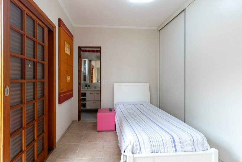 Casa a venda - Vila Guarani - 3 suítes 318m² Leonardo da Vinci São Paulo - 