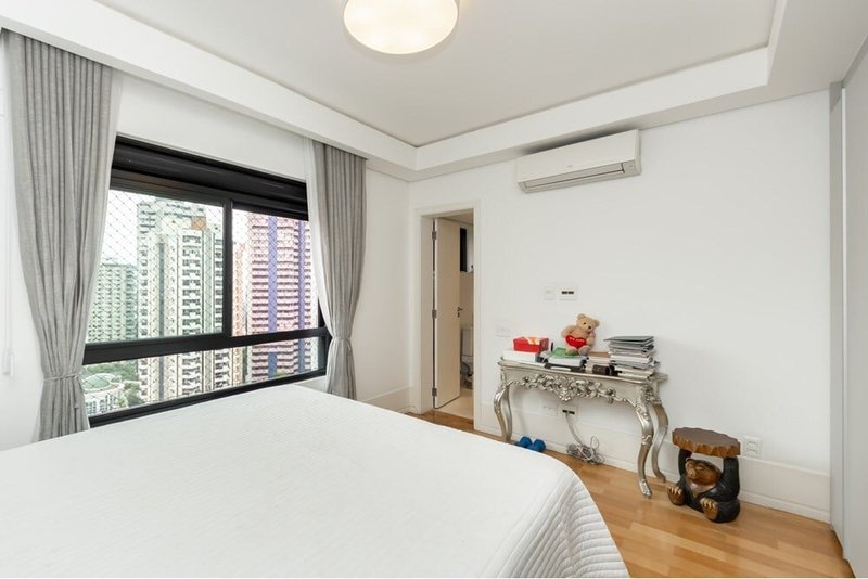 Apartamento a venda Jardim Anália Franco - 4 suítes 164m² Nagib Izar São Paulo - 
