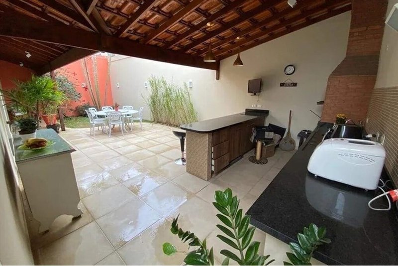 Casa a venda - Planalto Paulista - 2 suítes 229m² dos Guainumbis São Paulo - 