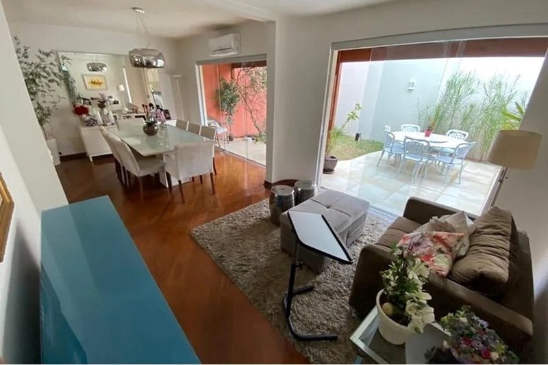 Casa a venda - Planalto Paulista - 2 suítes 229m² dos Guainumbis São Paulo - 