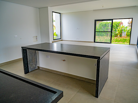 Casa com 3 dormit&oacute;rios &agrave; venda,378 m&sup2; -Condom&iacute;nio Saint Charbel - Ara&ccedil;oiaba da Serra -SP  Araçoiaba da Serra - 