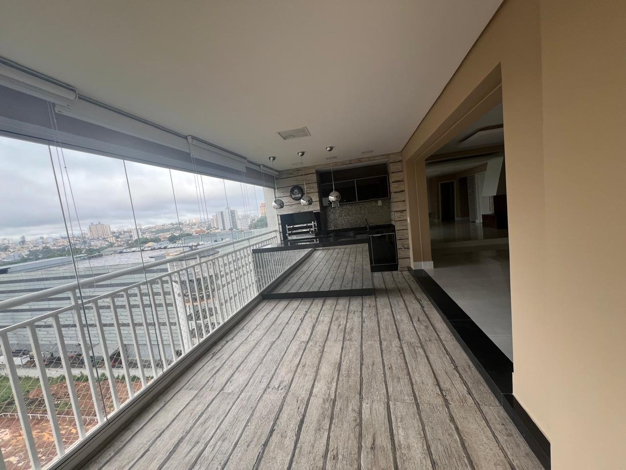 Apartamento à venda com 3 quartos, 155m² - Foto 2