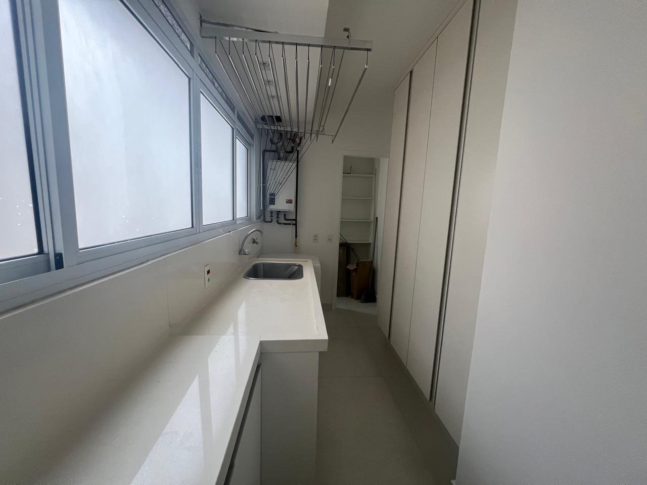 Apartamento à venda com 3 quartos, 155m² - Foto 10