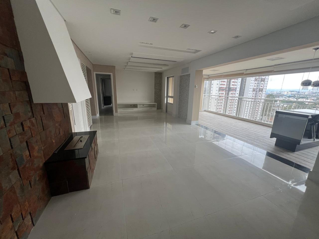 Apartamento à venda com 3 quartos, 155m² - Foto 3