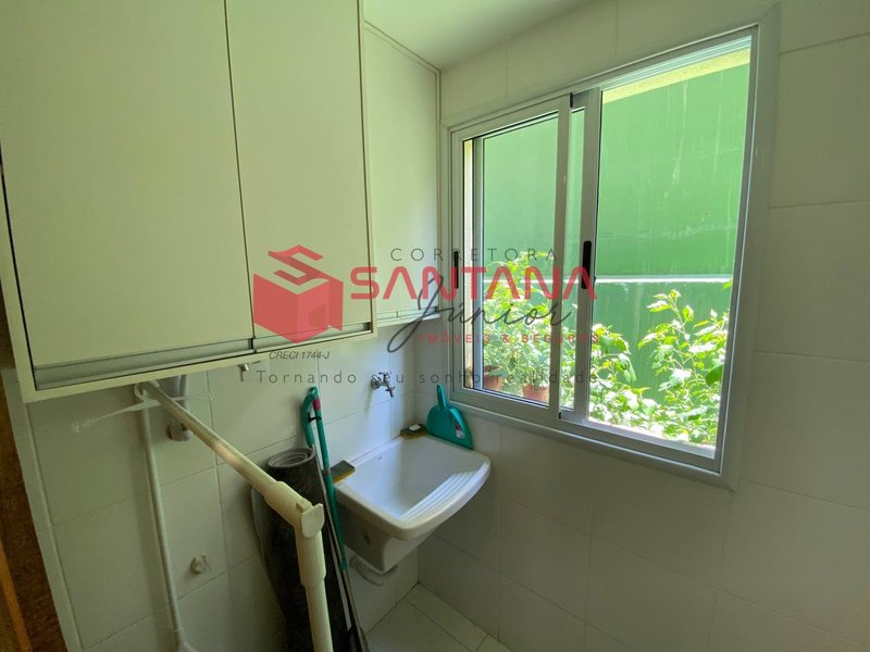 Apartamento térreo semimobiliado em Buraquinho Rua Antônio Fagundes Pereira Lauro de Freitas - 