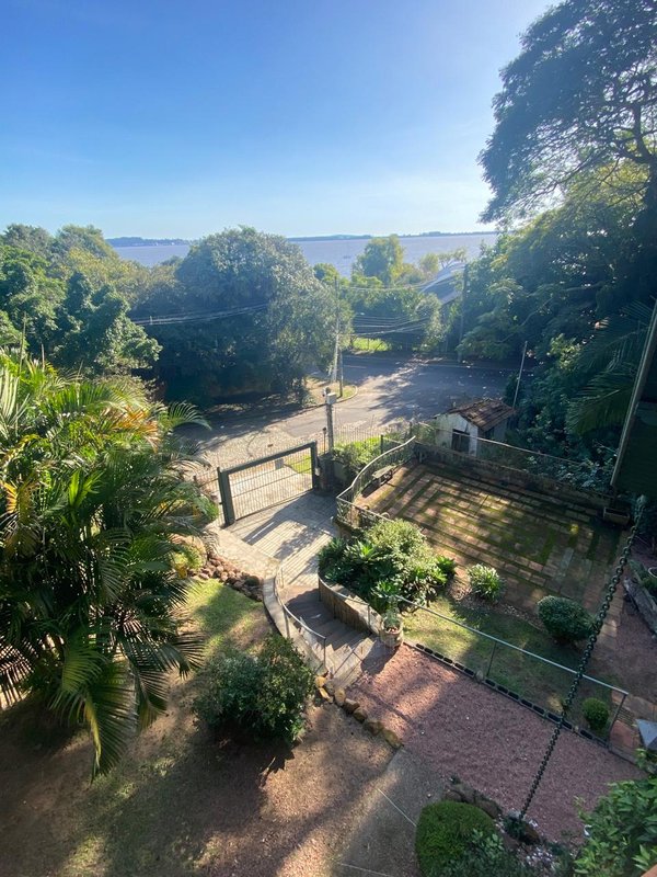 Casa com 4 dormitórios na Vila Assunção Rua Doutor Possidônio Cunha Porto Alegre - 