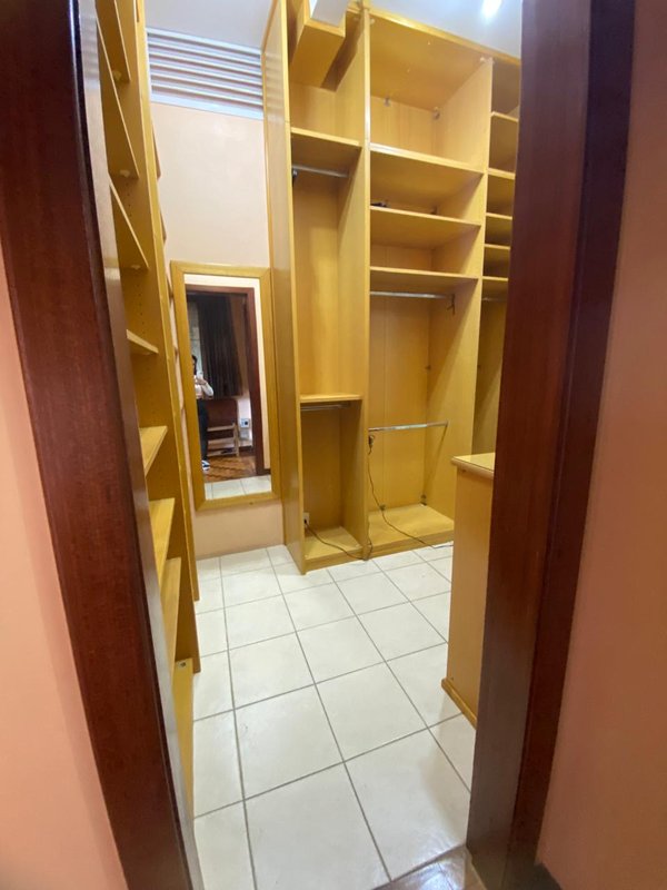 Casa com 4 dormitórios na Vila Assunção Rua Doutor Possidônio Cunha Porto Alegre - 