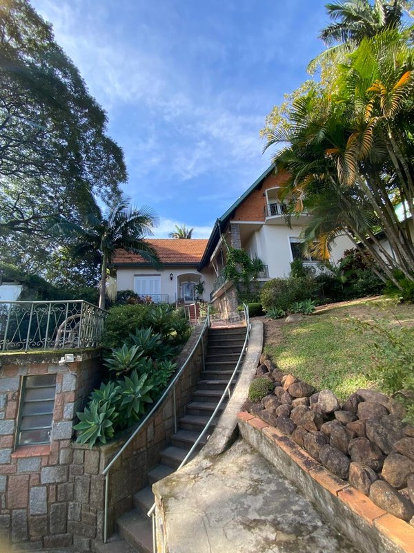 Casa com 4 dormitórios na Vila Assunção Rua Doutor Possidônio Cunha Porto Alegre - 