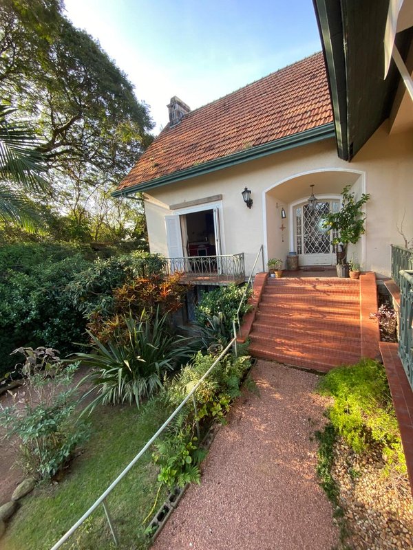 Casa com 4 dormitórios na Vila Assunção Rua Doutor Possidônio Cunha Porto Alegre - 