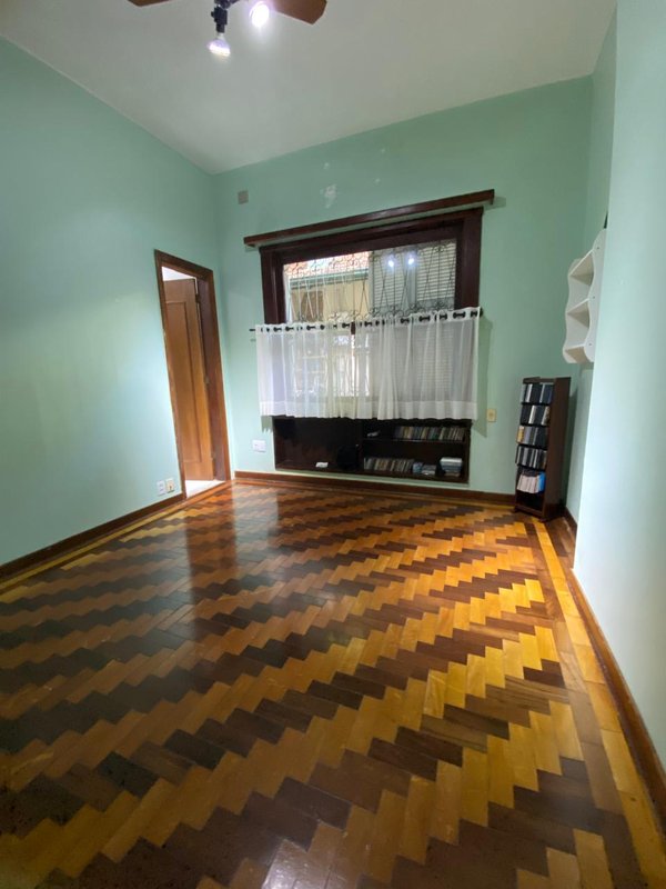 Casa com 4 dormitórios na Vila Assunção Rua Doutor Possidônio Cunha Porto Alegre - 