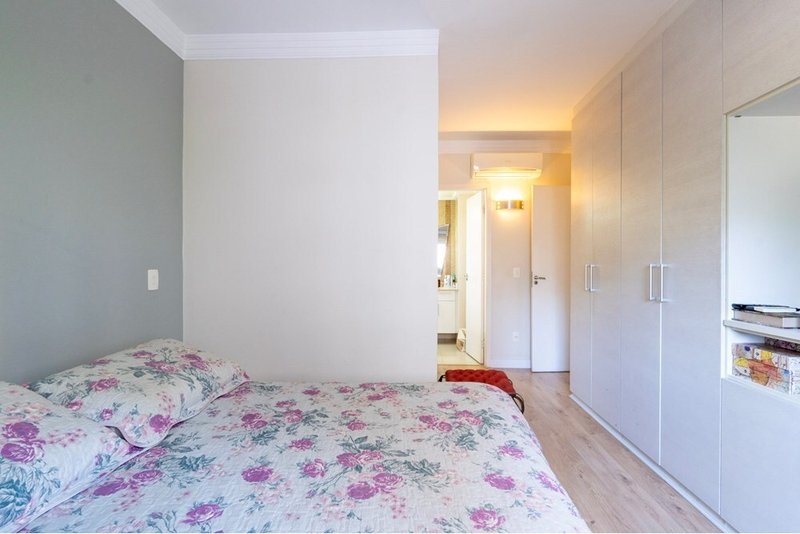 Apartamento a venda - Vila Mariana -  3 suítes 131m² Embuaçu São Paulo - 