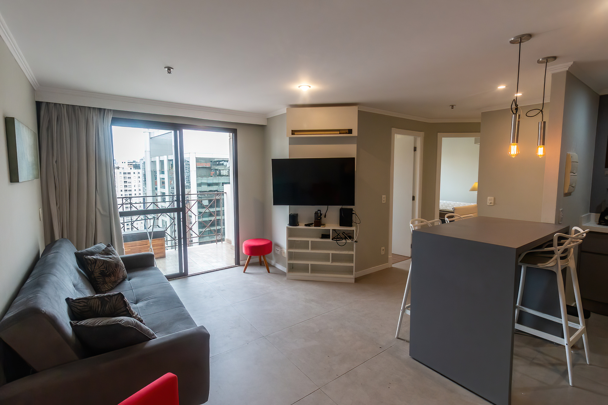 VENDE-SE APARTAMENTO 54M2 - PRONTO PARA MORAR Rua Alvorada São Paulo - 