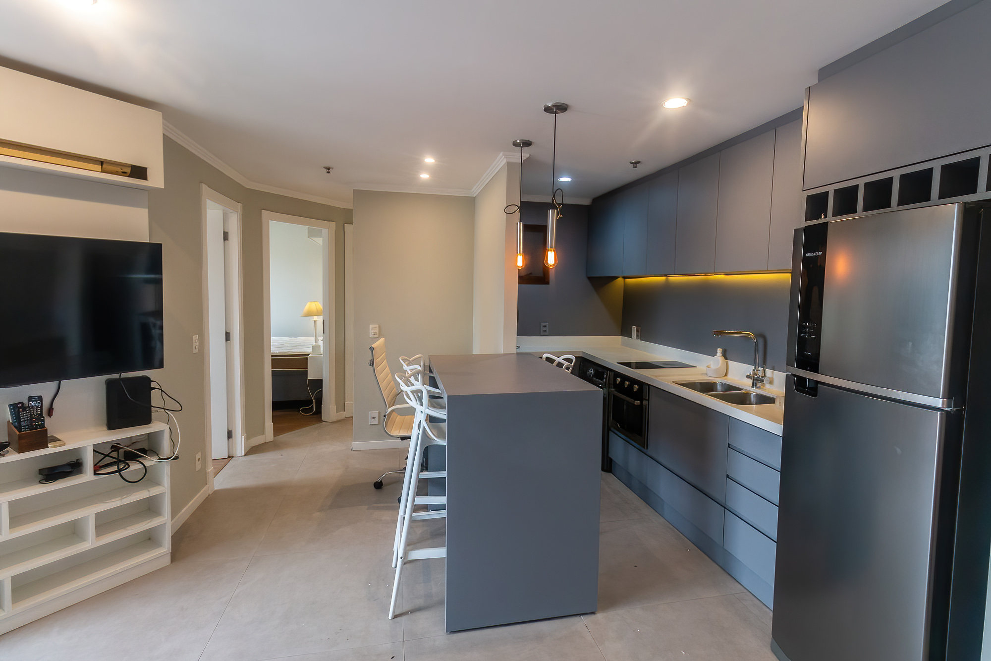 VENDE-SE APARTAMENTO 54M2 - PRONTO PARA MORAR Rua Alvorada São Paulo - 