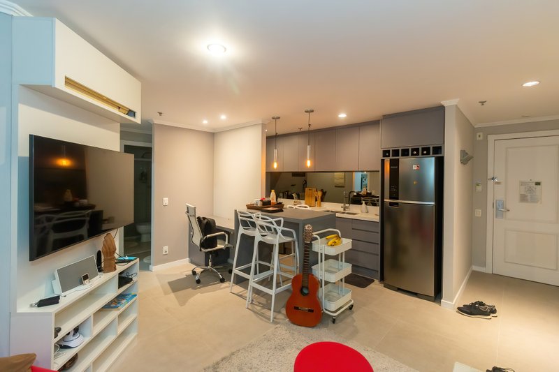ALUGA-SE APARTAMENTO 54M2 - MOBILIADO - PRONTO PARA MORAR Rua Alvorada São Paulo - 