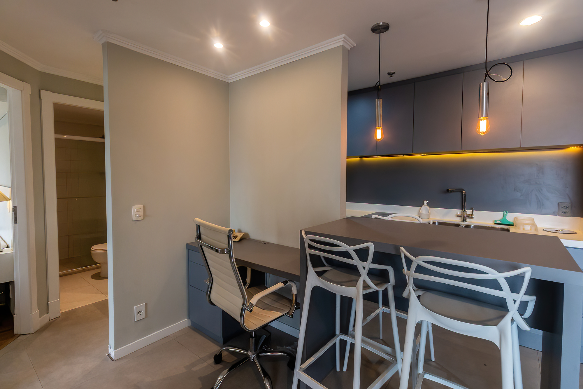 VENDE-SE APARTAMENTO 54M2 - PRONTO PARA MORAR Rua Alvorada São Paulo - 