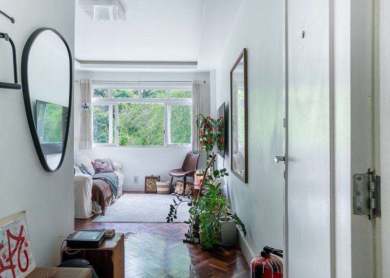 2 Quartos com vaga e vista para o verde em Laranjeiras! Rua Alice Rio de Janeiro - 