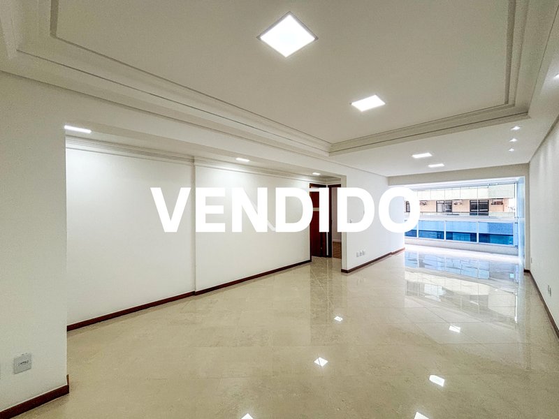 3 Quartos com suíte na quadra do mar na Praia da Costa Rua Desembargador Augusto Botelho Vila Velha - 