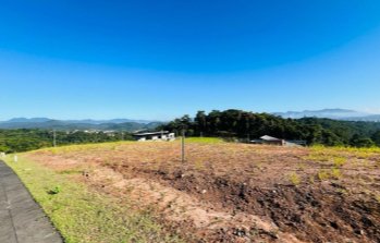 LOTE NO CONDOMÍNIO FECHADO RESERVA CLUB - Brusque - 