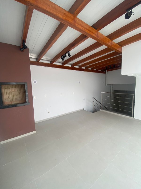 Casa com 1 suite e 2 quartos - Brusque - 