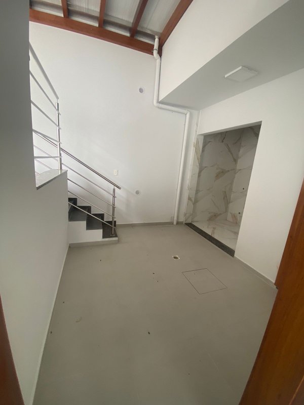 Casa com 1 suite e 2 quartos - Brusque - 