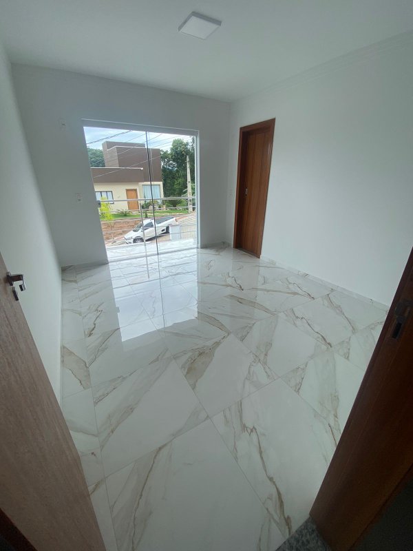 Casa com 1 suite e 2 quartos - Brusque - 