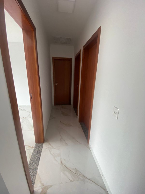 Casa com 1 suite e 2 quartos - Brusque - 