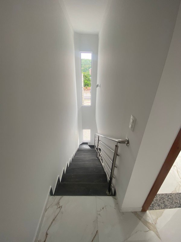 Casa com 1 suite e 2 quartos - Brusque - 