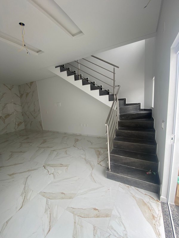 Casa com 1 suite e 2 quartos - Brusque - 