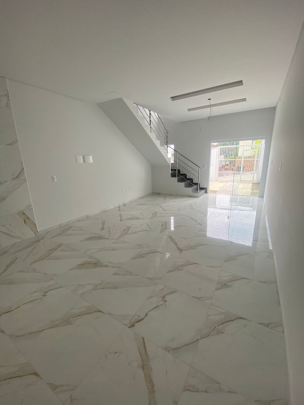 Casa com 1 suite e 2 quartos - Brusque - 