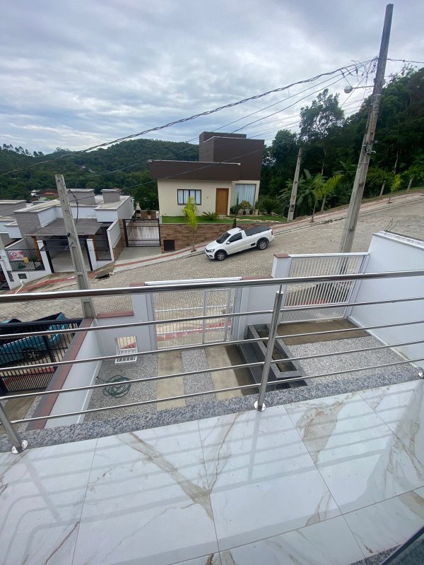 Casa com 1 suite e 2 quartos - Brusque - 