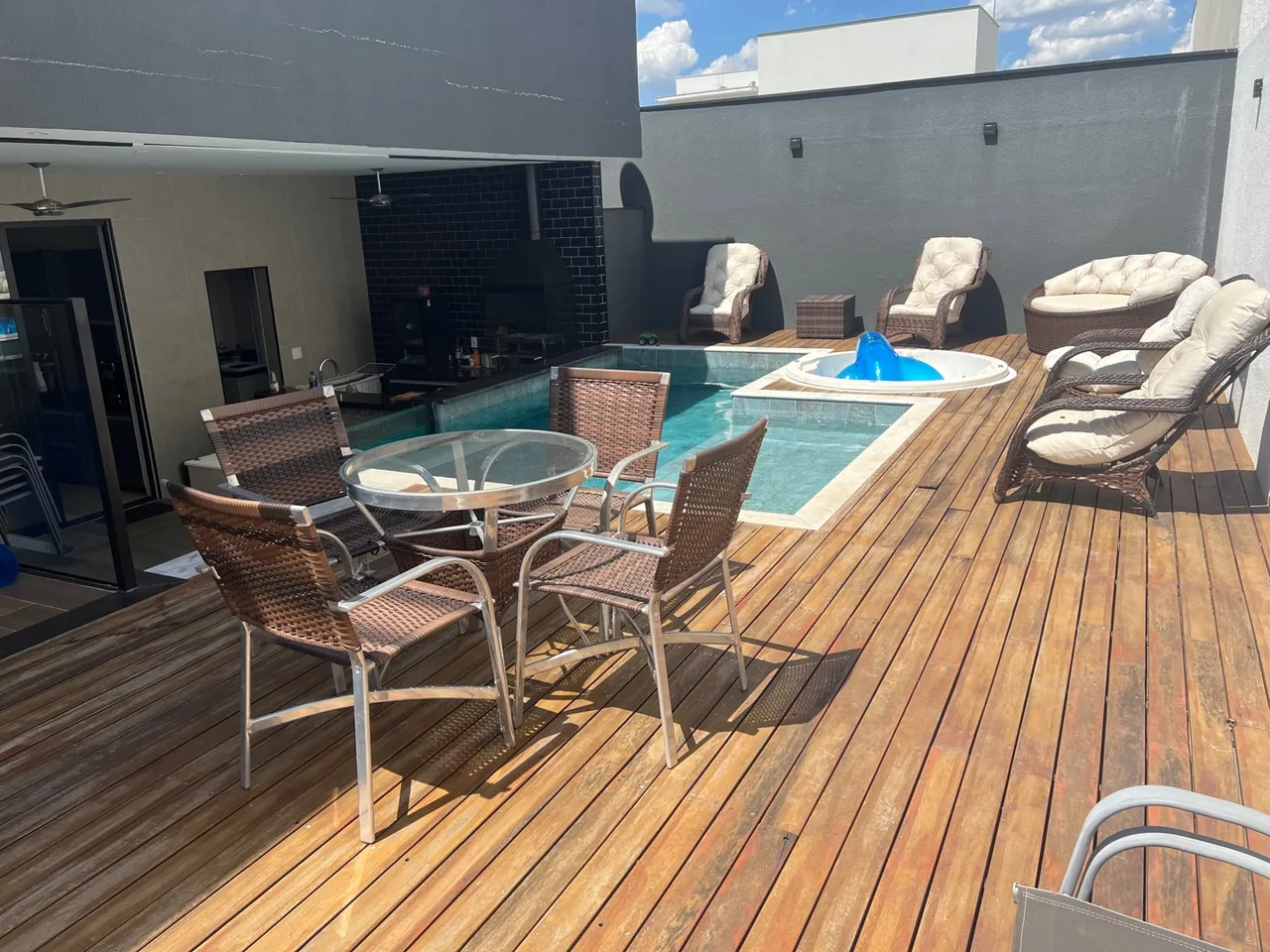 Casa com 3 dormit&oacute;rios &agrave; venda,300 m&sup2; - Condom&iacute;nio Jardim Castanheira - Sorocaba - SP Rua Lituânia Sorocaba - 
