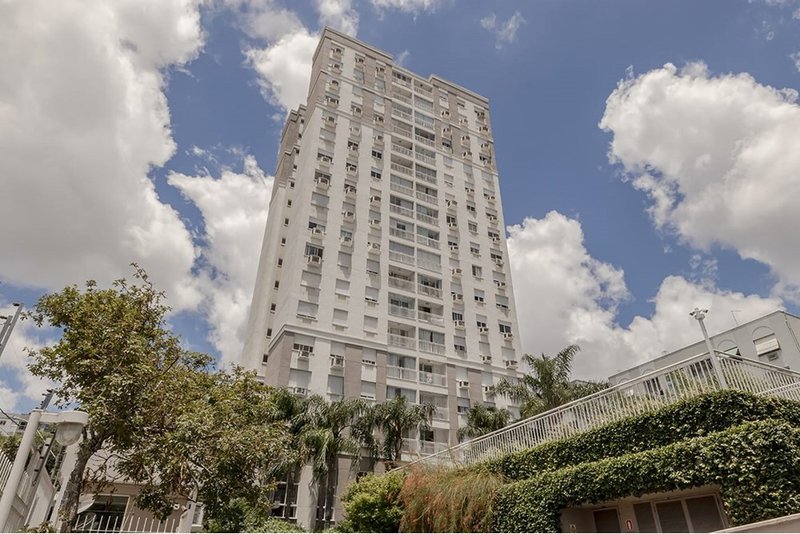 Apartamento CRL 135 Apto 612541001-99 1 suíte 79m² limoeiro Porto Alegre - 