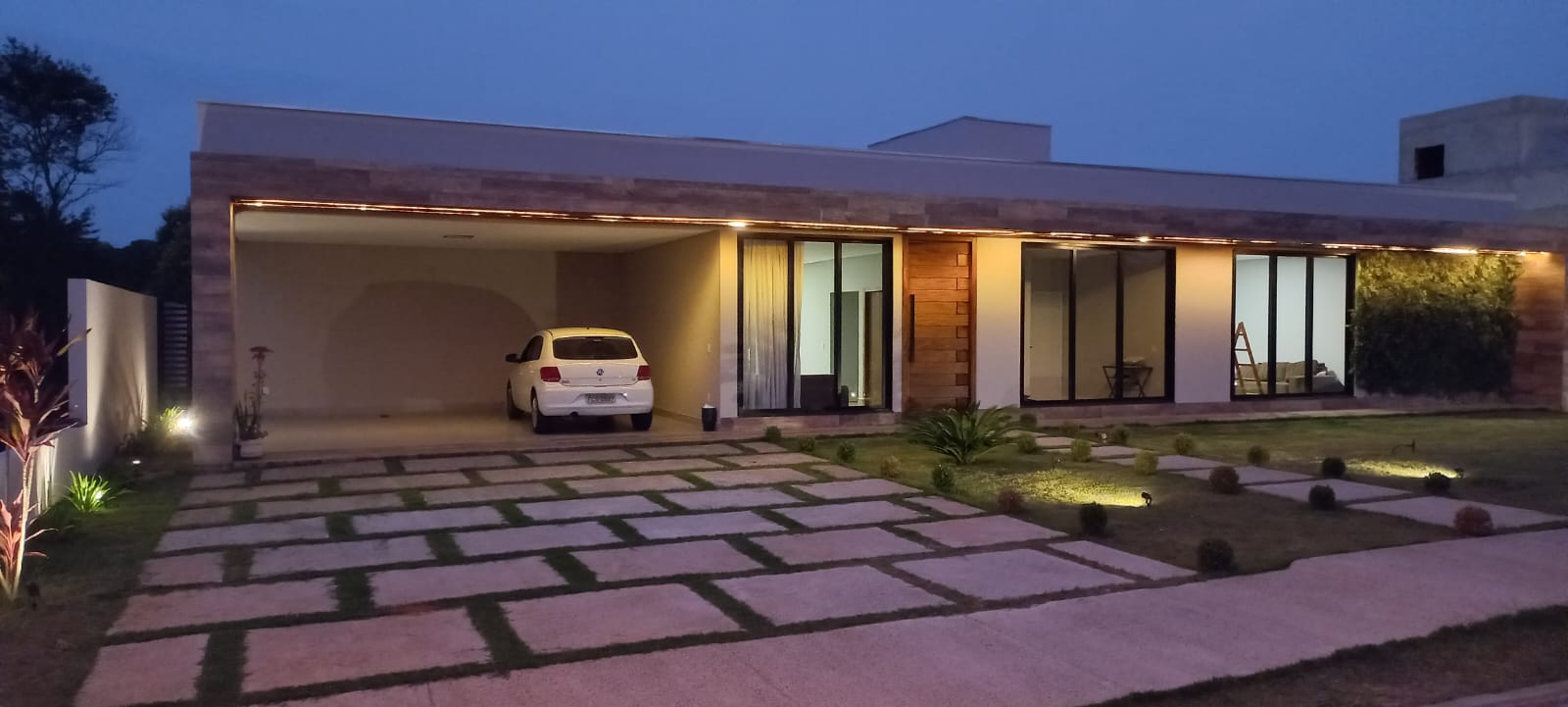 Casa com 3 dormit&oacute;rios &agrave; venda,292 m&sup2; - Condom&iacute;nio Village Ipanema II - Ara&ccedil;oiaba - SP Av: Francisco de Assis Chateaubriand Araçoiaba da Serra - 