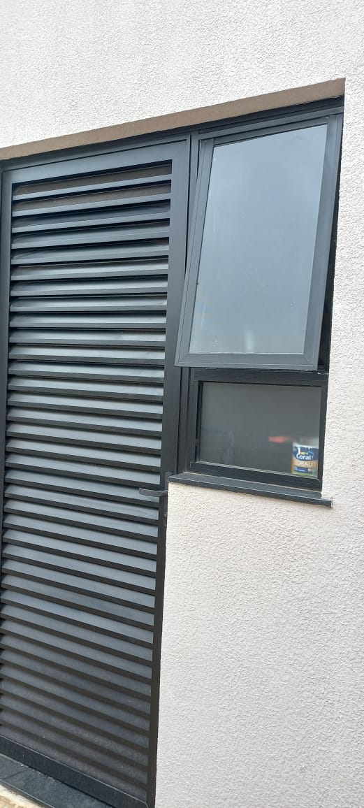 Casa com 3 dormit&oacute;rios &agrave; venda,292 m&sup2; - Condom&iacute;nio Village Ipanema II - Ara&ccedil;oiaba - SP Av: Francisco de Assis Chateaubriand Araçoiaba da Serra - 