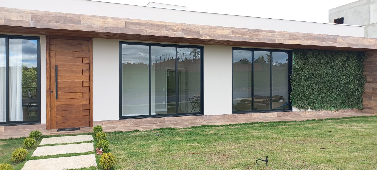 Casa com 3 dormit&oacute;rios &agrave; venda,292 m&sup2; - Condom&iacute;nio Village Ipanema II - Ara&ccedil;oiaba - SP Av: Francisco de Assis Chateaubriand Araçoiaba da Serra - 