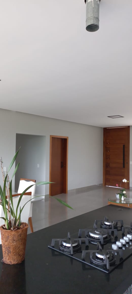Casa com 3 dormit&oacute;rios &agrave; venda,292 m&sup2; - Condom&iacute;nio Village Ipanema II - Ara&ccedil;oiaba - SP Av: Francisco de Assis Chateaubriand Araçoiaba da Serra - 