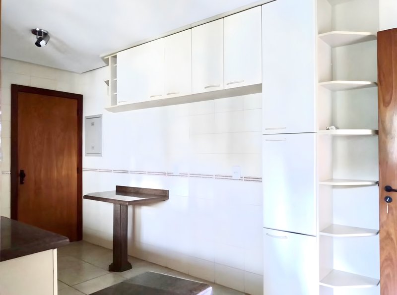 R$ 1.060.000 - ÓTIMO APARTAMENTO - 143M2 - 2 DORM - SUÍTE - SACADAS - 1 VAGA- INFRA Rua Coronel Aurélio Bitencourt Porto Alegre - 