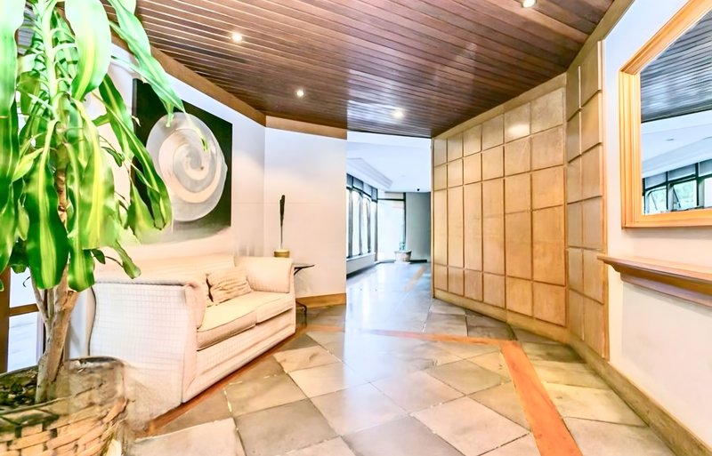 R$ 1.060.000 - ÓTIMO APARTAMENTO - 143M2 - 2 DORM - SUÍTE - SACADAS - 1 VAGA- INFRA Rua Coronel Aurélio Bitencourt Porto Alegre - 