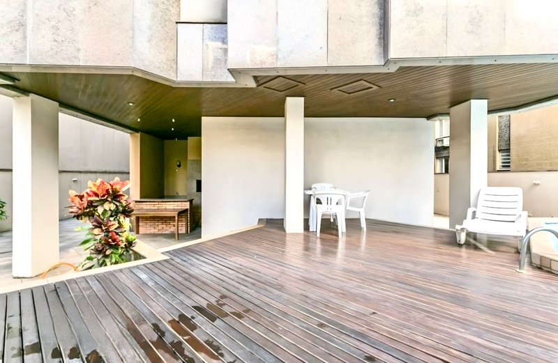 R$ 1.060.000 - ÓTIMO APARTAMENTO - 143M2 - 2 DORM - SUÍTE - SACADAS - 1 VAGA- INFRA Rua Coronel Aurélio Bitencourt Porto Alegre - 