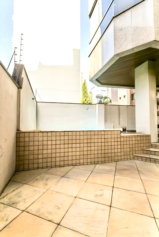 R$ 1.060.000 - ÓTIMO APARTAMENTO - 143M2 - 2 DORM - SUÍTE - SACADAS - 1 VAGA- INFRA Rua Coronel Aurélio Bitencourt Porto Alegre - 