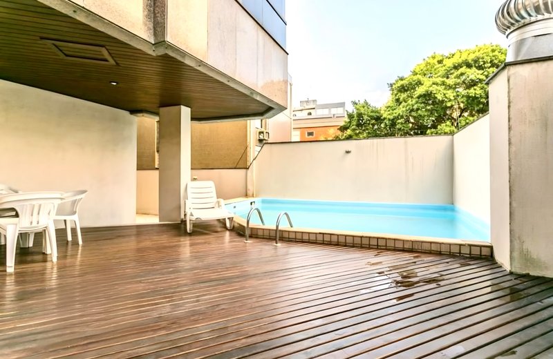 R$ 1.060.000 - ÓTIMO APARTAMENTO - 143M2 - 2 DORM - SUÍTE - SACADAS - 1 VAGA- INFRA Rua Coronel Aurélio Bitencourt Porto Alegre - 