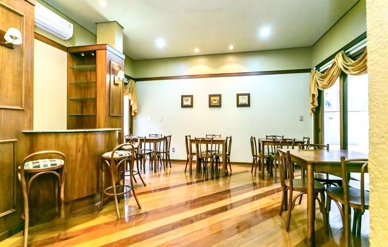 R$ 1.060.000 - ÓTIMO APARTAMENTO - 143M2 - 2 DORM - SUÍTE - SACADAS - 1 VAGA- INFRA Rua Coronel Aurélio Bitencourt Porto Alegre - 