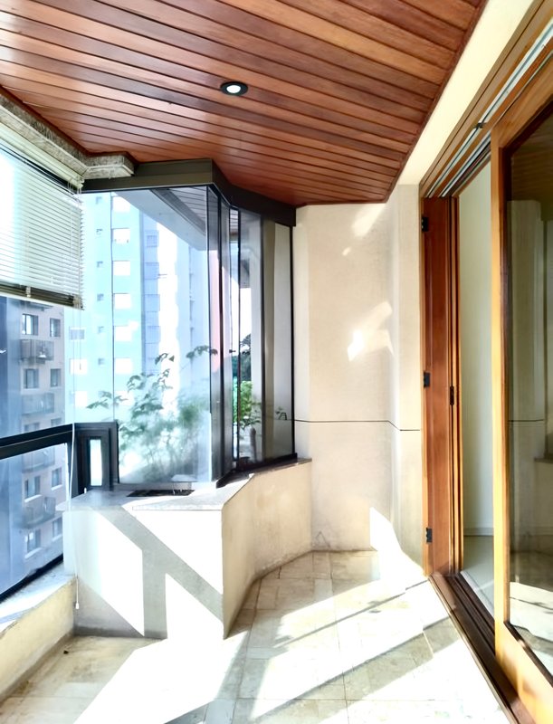 R$ 1.060.000 - ÓTIMO APARTAMENTO - 143M2 - 2 DORM - SUÍTE - SACADAS - 1 VAGA- INFRA Rua Coronel Aurélio Bitencourt Porto Alegre - 