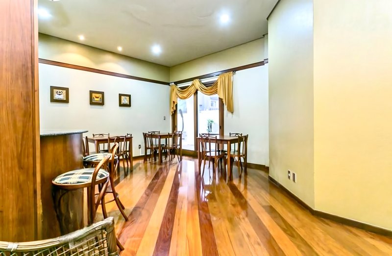 R$ 1.060.000 - ÓTIMO APARTAMENTO - 143M2 - 2 DORM - SUÍTE - SACADAS - 1 VAGA- INFRA Rua Coronel Aurélio Bitencourt Porto Alegre - 