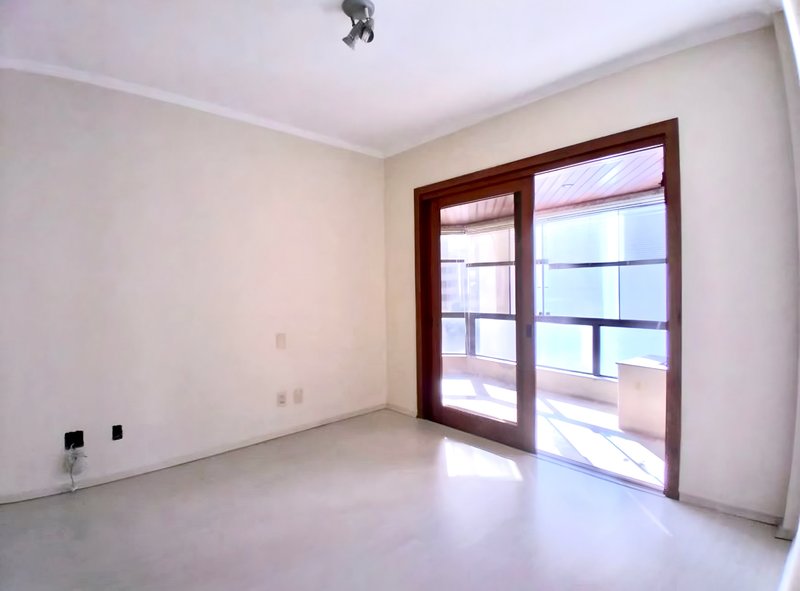 R$ 1.060.000 - ÓTIMO APARTAMENTO - 143M2 - 2 DORM - SUÍTE - SACADAS - 1 VAGA- INFRA Rua Coronel Aurélio Bitencourt Porto Alegre - 