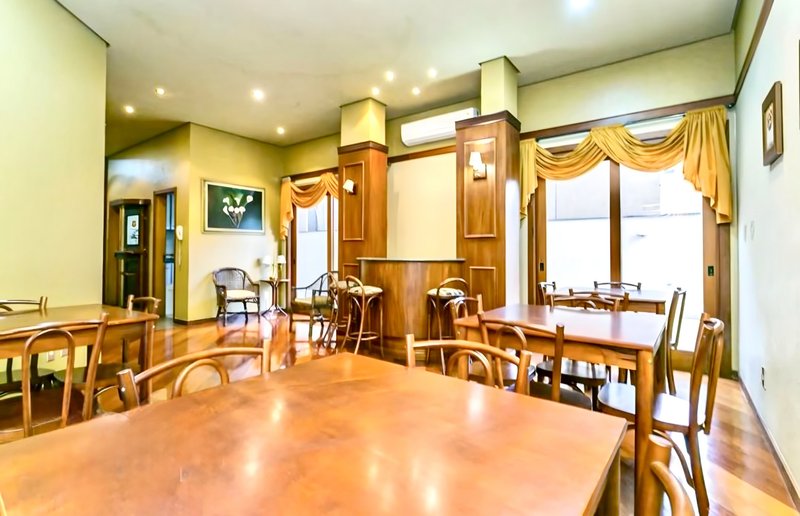 R$ 1.060.000 - ÓTIMO APARTAMENTO - 143M2 - 2 DORM - SUÍTE - SACADAS - 1 VAGA- INFRA Rua Coronel Aurélio Bitencourt Porto Alegre - 