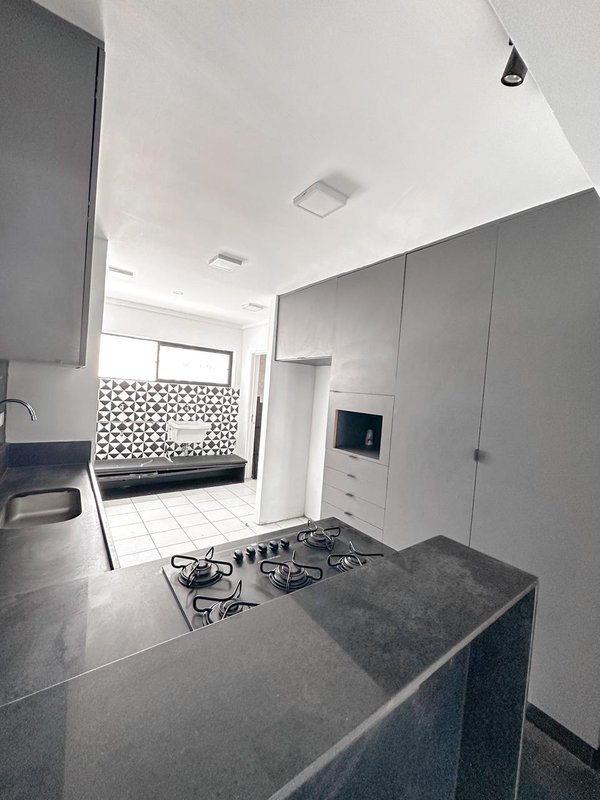 Apartamento à venda com 3 quartos sendo 2 suites, 115m² área útil por R$ 780.000,00 Rua Poeta Zezito Neves Recife - 
